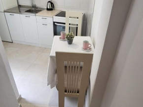 Apartment Dora - Studio Apartment with Terrace
